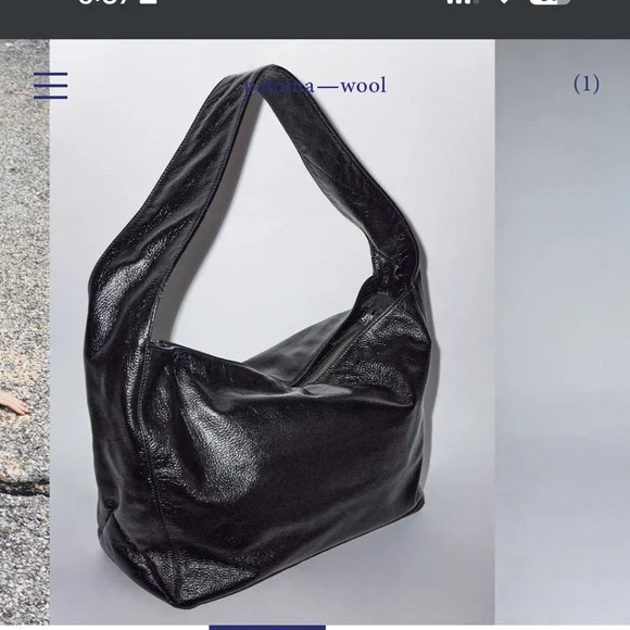 Brand new Paloma Wool bag
Small rip on the side that can be repaired. - Picture 1 of 3